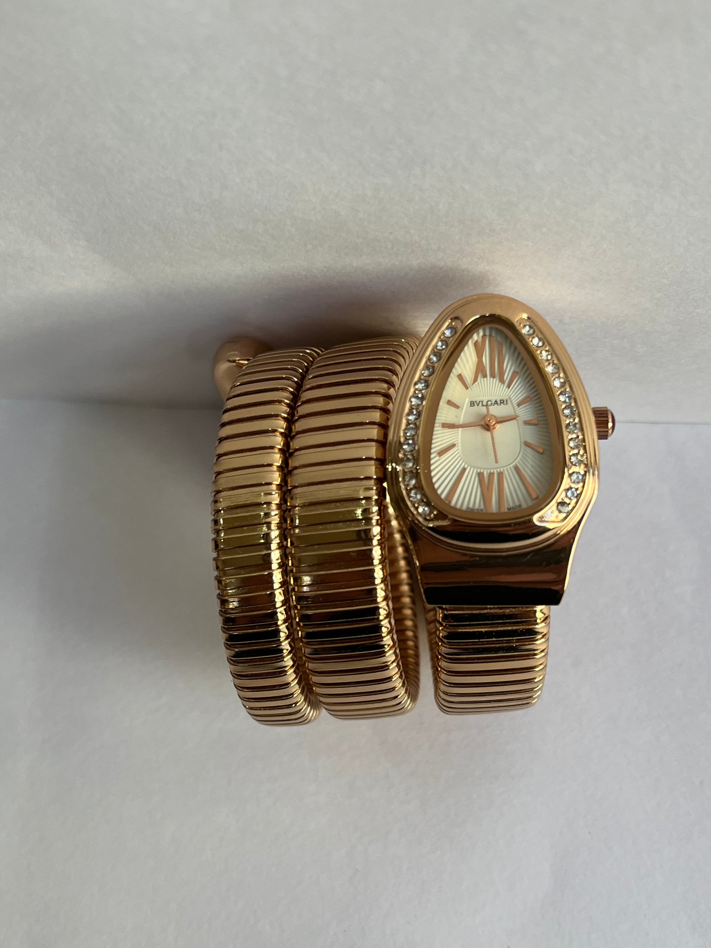 Et Luxury Gold Oval Dial Bracelet Watch with Crystal Bezel