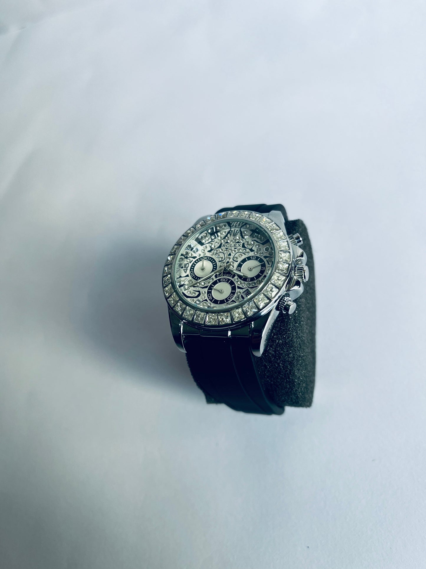 Rolex Daytona Diamond Bezel Luxury Chronograph Watch with Black Rubber Strap