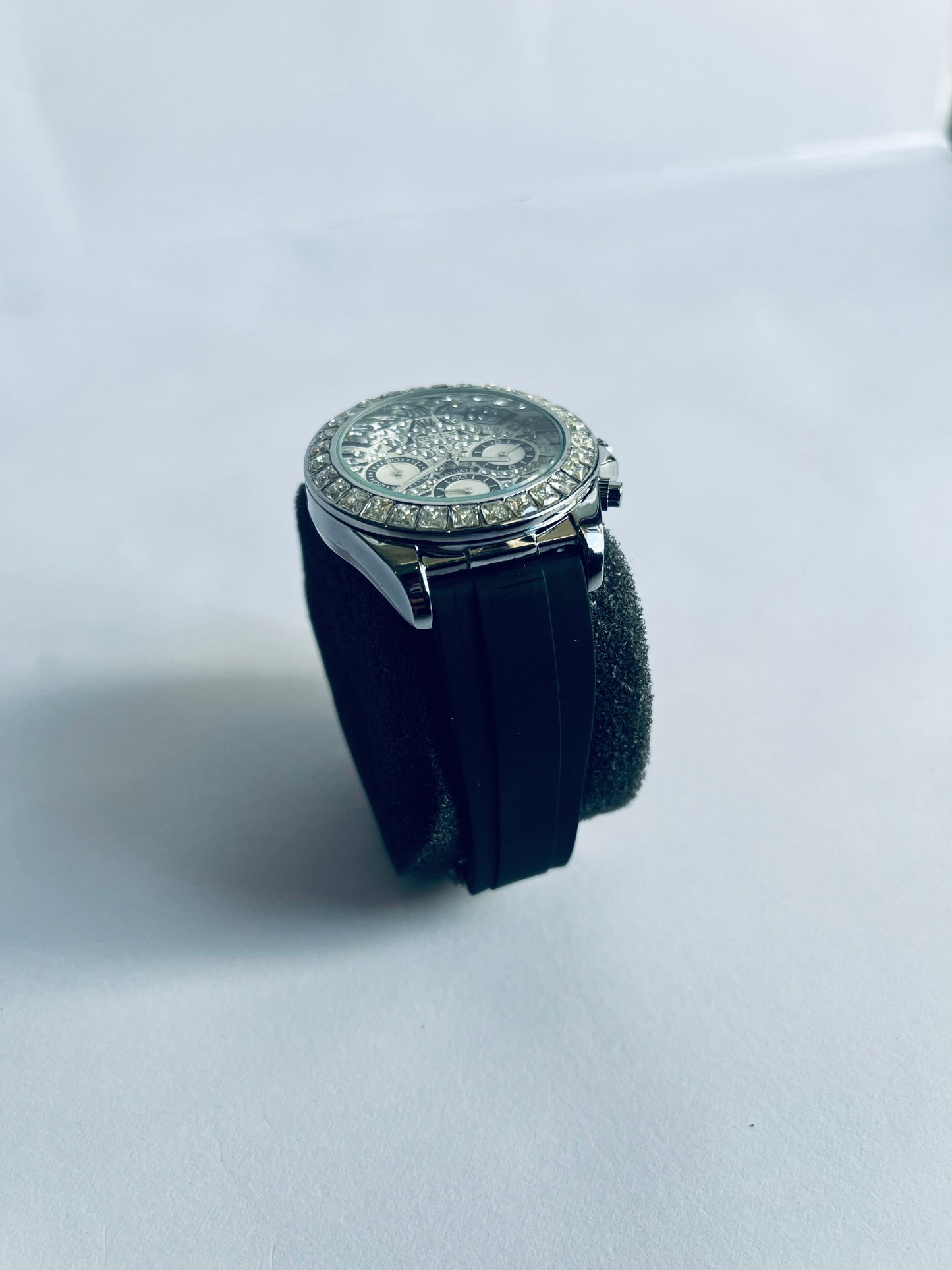 Rolex Daytona Diamond Bezel Luxury Chronograph Watch with Black Rubber Strap